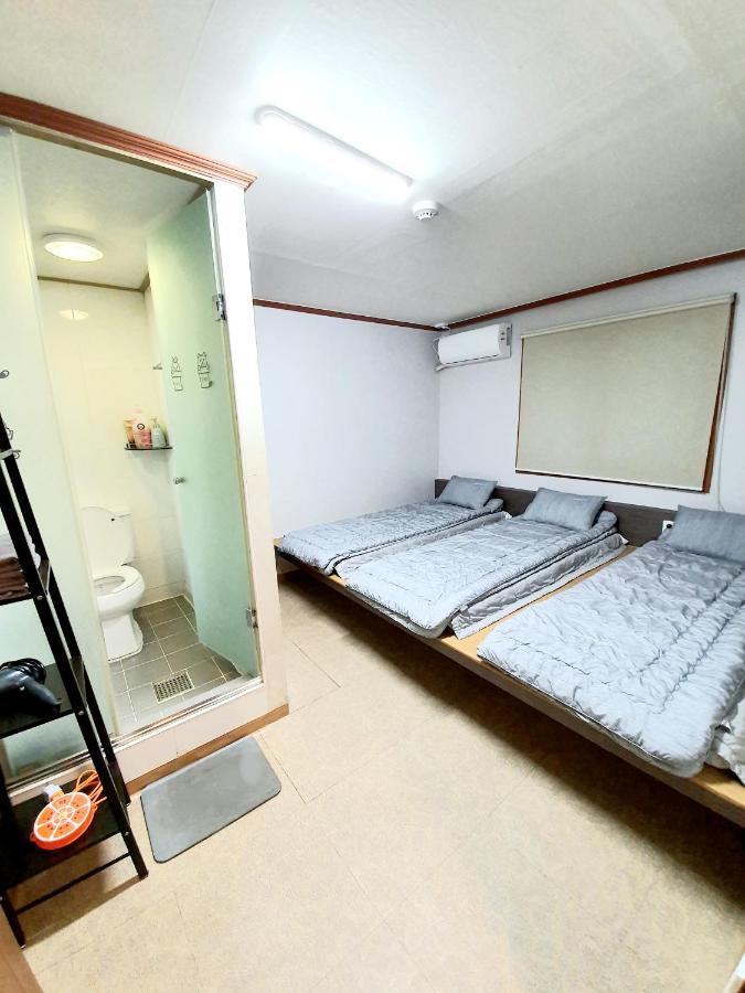 Twin Panda Guesthouse Seul Esterno foto