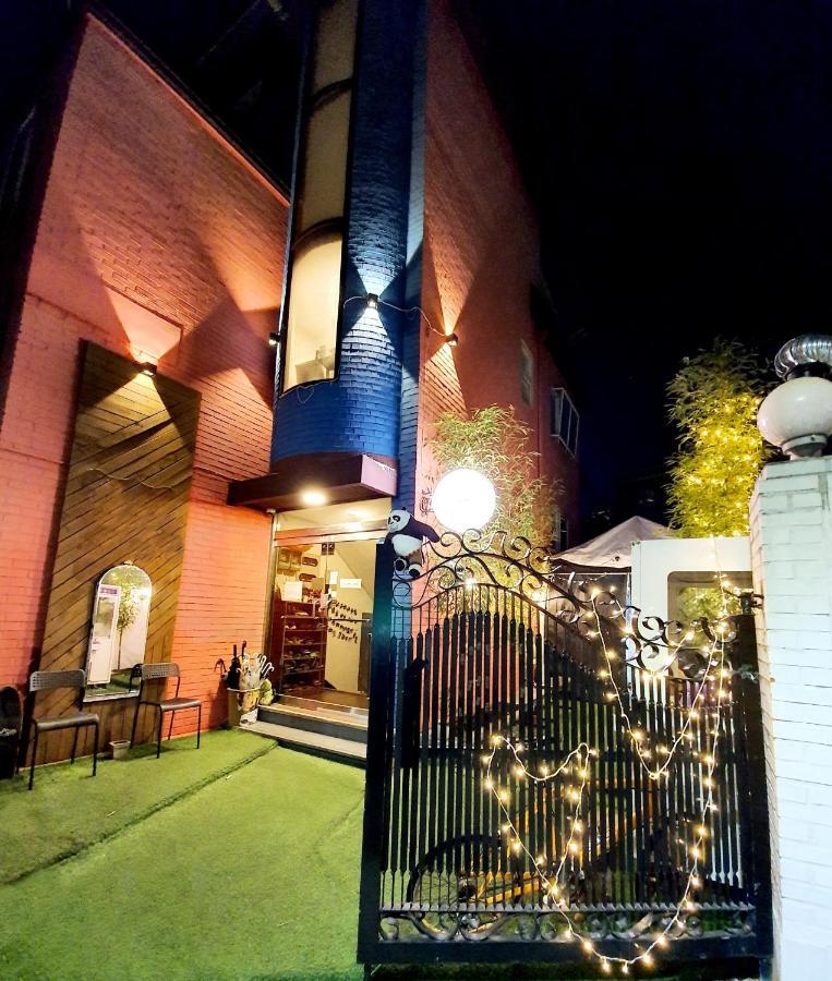 Twin Panda Guesthouse Seul Esterno foto